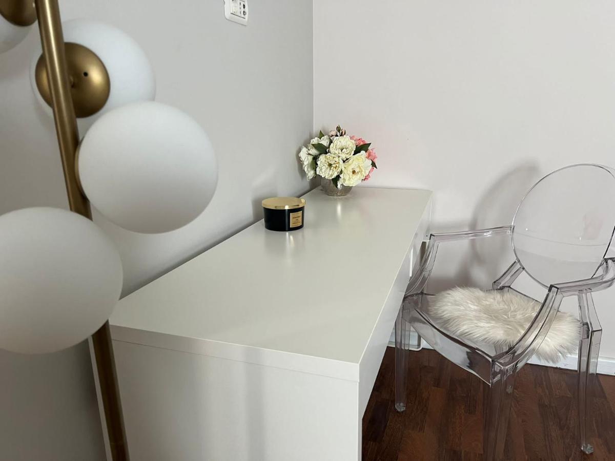 Arena Design Apartments With Free Private Parking And With A Terrace بولا المظهر الخارجي الصورة