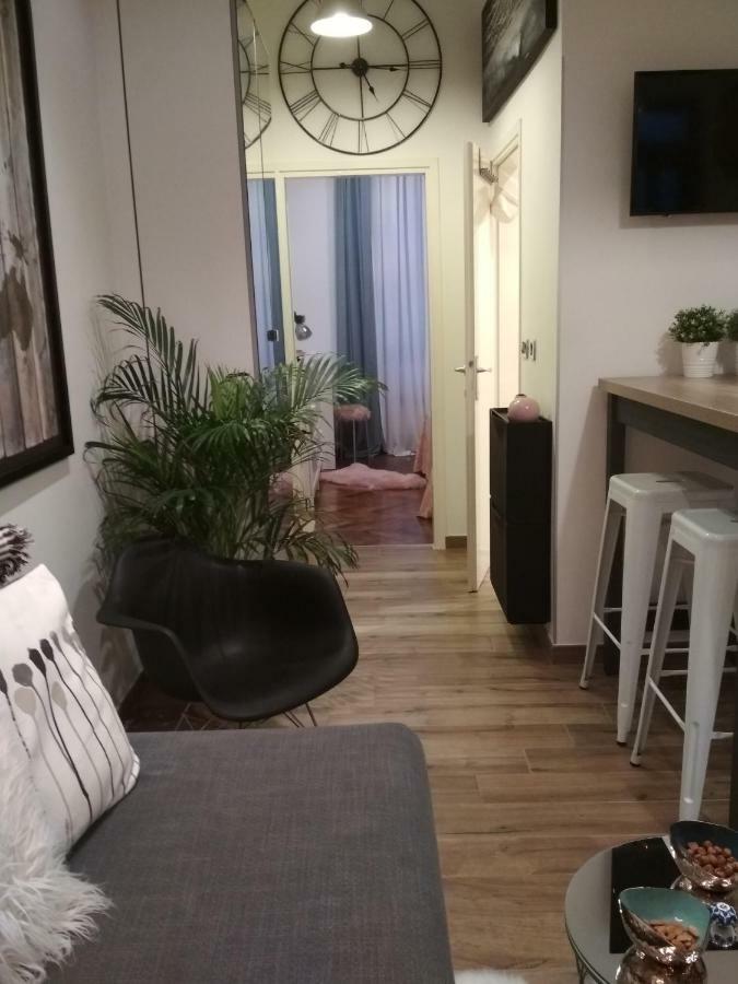 Arena Design Apartments With Free Private Parking And With A Terrace بولا المظهر الخارجي الصورة